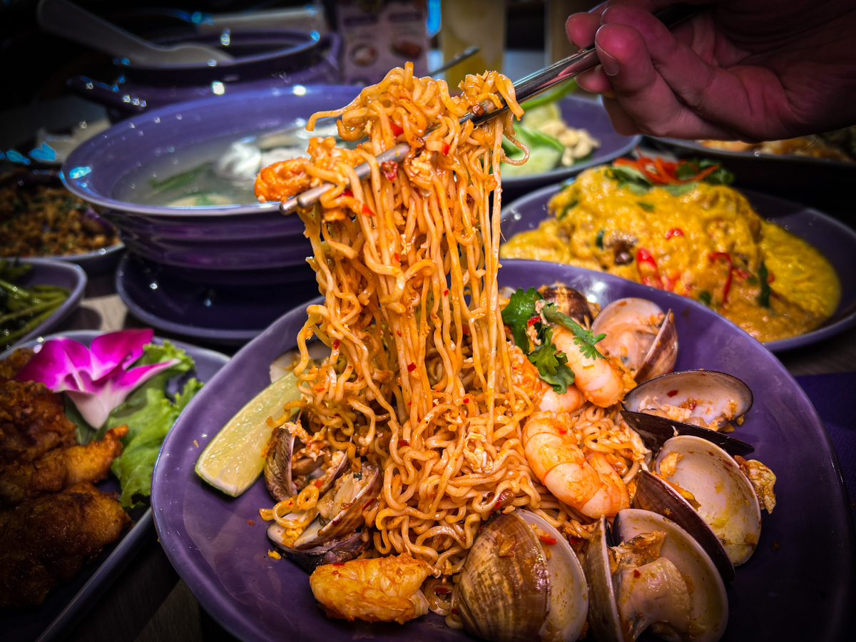 【NARA Thai Cuisine】桃園華泰名品城美食推薦，正宗道地泰國料理美食饗宴，連續三年榮獲米其林推薦泰國餐廳！