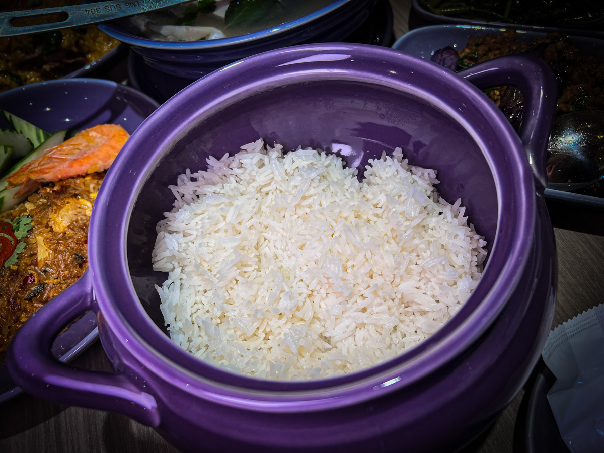 【NARA Thai Cuisine】桃園華泰名品城美食推薦，正宗道地泰國料理美食饗宴，連續三年榮獲米其林推薦泰國餐廳！