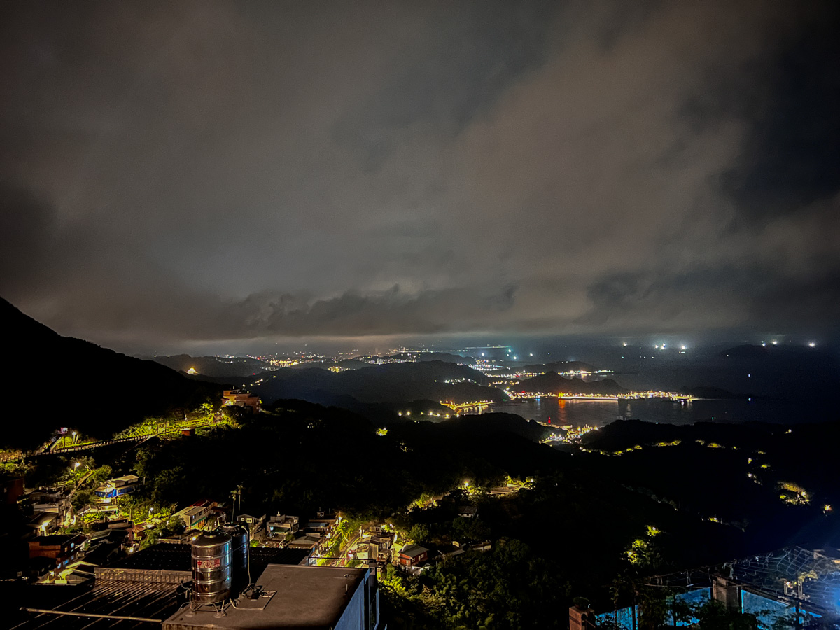 【漫山逸旅】九份人氣景觀設計民宿推薦，每房都有千萬級山海美景！出遊能夠自在放鬆的質感美學旅宿