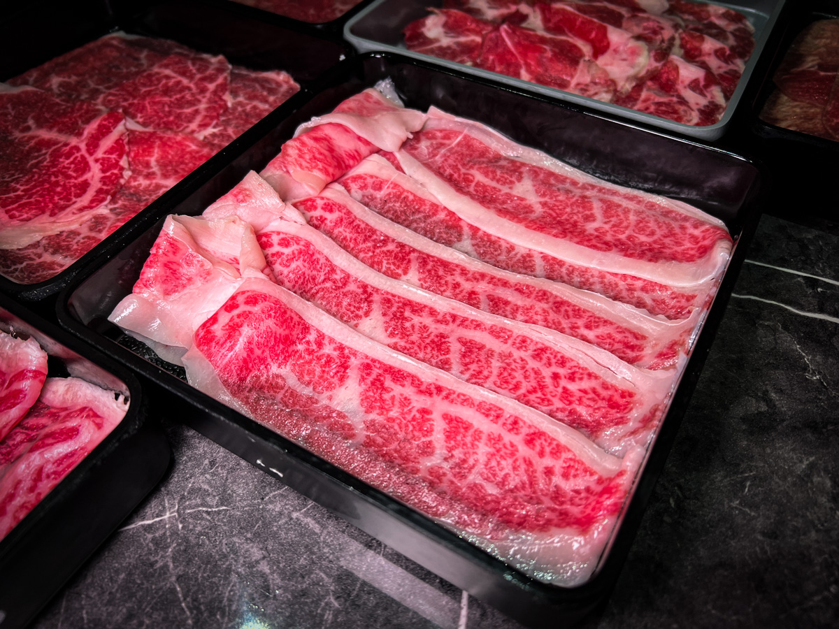 【尚禾鍋物】桃園高級火鍋吃到飽推薦,頂級肉品A5和牛無限吃!火鍋店也能喝到手搖飲,打造桃園最強火鍋餐廳! - 第34張圖 【尚禾鍋物】桃園高級火鍋吃到飽推薦,頂級肉品A5和牛無限吃!火鍋店也能喝到手搖飲,打造桃園最強火鍋餐廳!