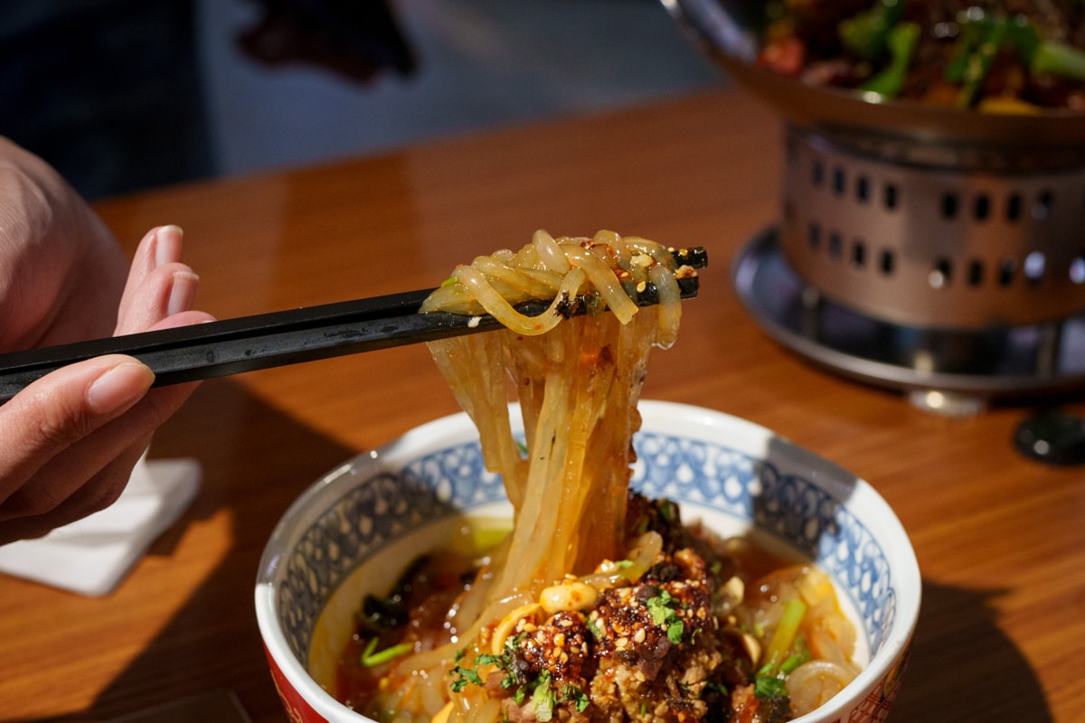 【ABV 串串啤酒館】台北西門評分最高火鍋推薦,多種串串15元起,必吃經典重慶江湖菜,開到凌晨3點的西門宵夜首選 - 第58張圖 【ABV 串串啤酒館】台北西門評分最高火鍋推薦,多種串串15元起,必吃經典重慶江湖菜,開到凌晨3點的西門宵夜首選