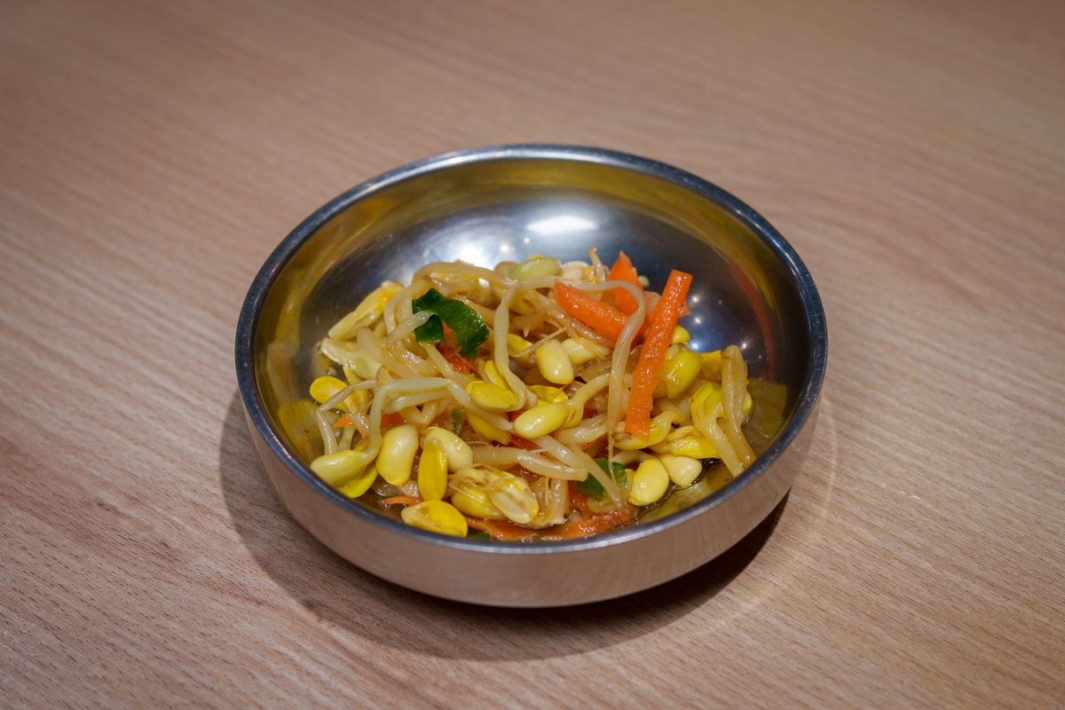 【馬柒韓式料理】中壢韓式料理美食推薦,特色必吃道地銅盤烤肉、韓式炸雞,內用韓式小菜及麥菜無限吃到飽! - 第31張圖 【馬柒韓式料理】中壢韓式料理美食推薦,特色必吃道地銅盤烤肉、韓式炸雞,內用韓式小菜及麥菜無限吃到飽!