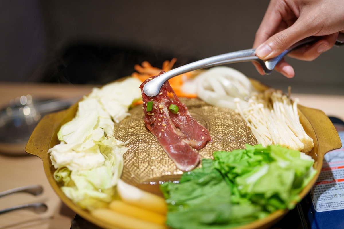 【馬柒韓式料理】中壢韓式料理美食推薦,特色必吃道地銅盤烤肉、韓式炸雞,內用韓式小菜及麥菜無限吃到飽! - 第16張圖 【馬柒韓式料理】中壢韓式料理美食推薦,特色必吃道地銅盤烤肉、韓式炸雞,內用韓式小菜及麥菜無限吃到飽!