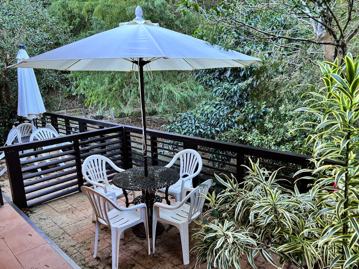 【會來尖石溫泉渡假村】新竹內灣泡湯住宿推薦，大眾池不限時400元起，雙人湯屋只要990元，超高CP值、絕美山林溫泉秘境！