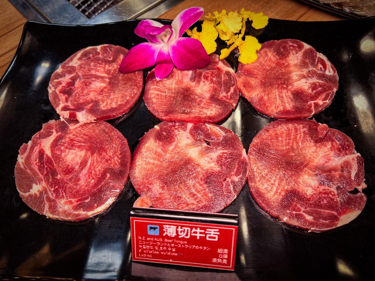 【熊一頂級燒肉】基隆評分最高美食推薦，598元起燒肉制霸！熊一燒肉登頂攻略，基隆唯一無敵海景燒肉吃到飽