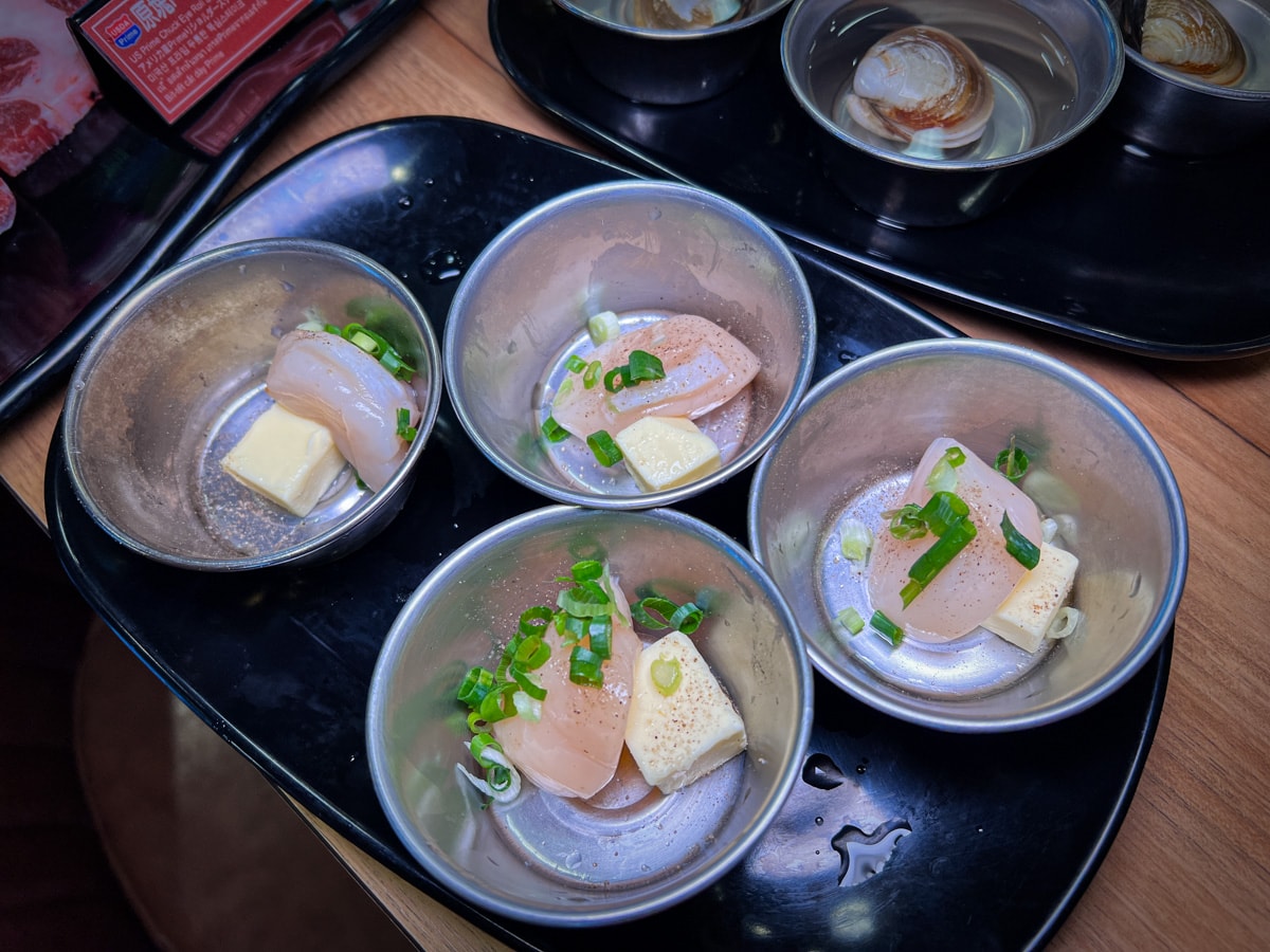 【熊一頂級燒肉】基隆評分最高美食推薦，598元起燒肉制霸！熊一燒肉登頂攻略，基隆唯一無敵海景燒肉吃到飽