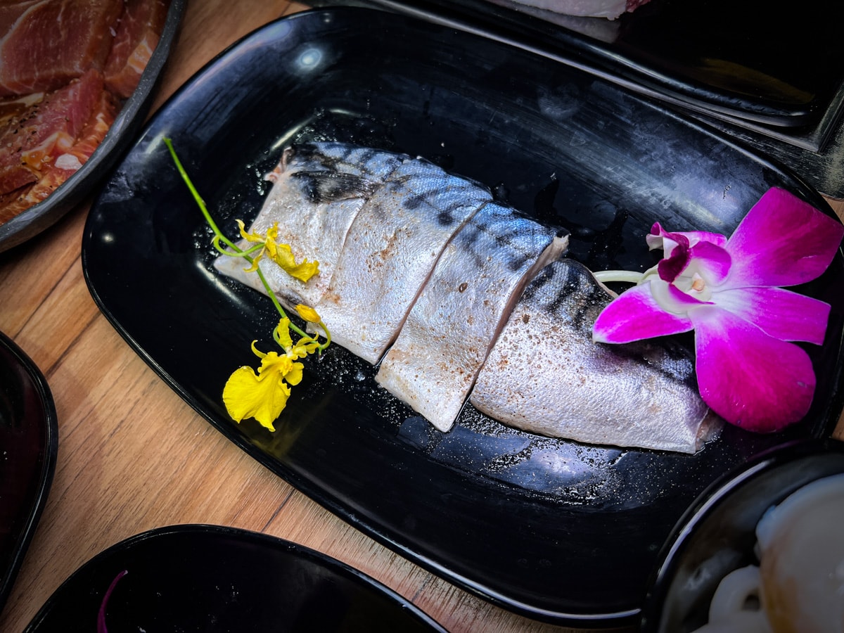 【熊一頂級燒肉】基隆評分最高美食推薦，598元起燒肉制霸！熊一燒肉登頂攻略，基隆唯一無敵海景燒肉吃到飽