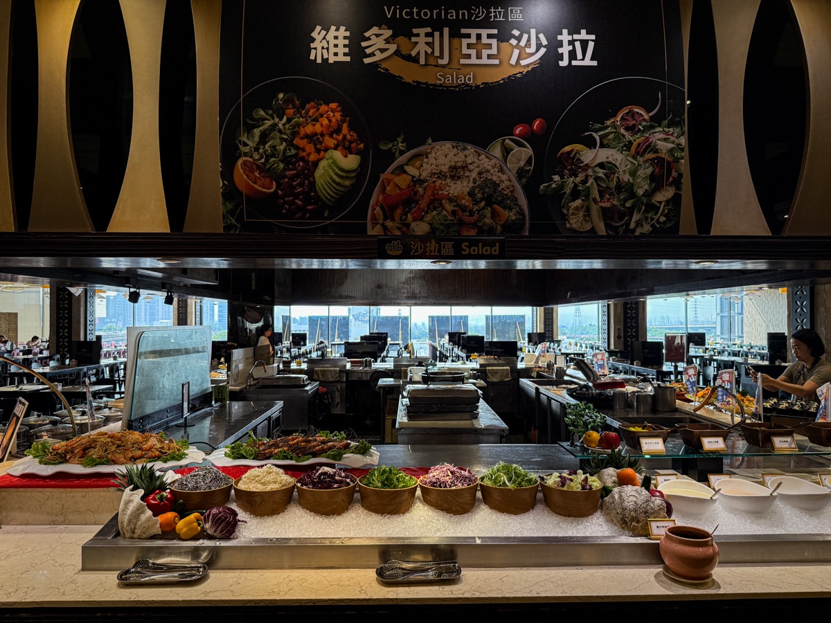 【潮港城太陽百匯】台中吃到飽餐廳推薦,788元起大啖破百道異國美食,每日海鮮直送,座無虛席的美食饗宴 - 第18張圖 【潮港城太陽百匯】台中吃到飽餐廳推薦,788元起大啖破百道異國美食,每日海鮮直送,座無虛席的美食饗宴