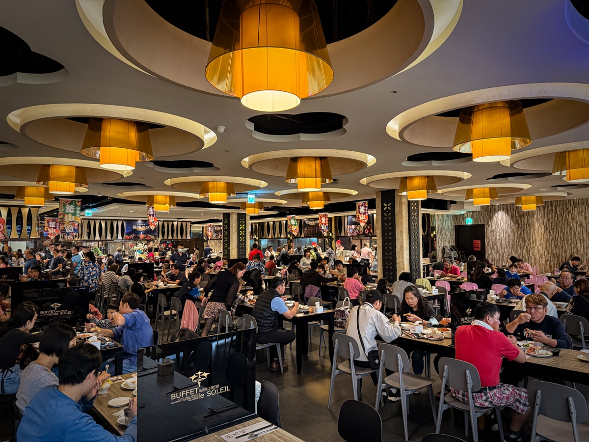 【潮港城太陽百匯】台中吃到飽餐廳推薦,788元起大啖破百道異國美食,每日海鮮直送,座無虛席的美食饗宴 - 第5張圖 【潮港城太陽百匯】台中吃到飽餐廳推薦,788元起大啖破百道異國美食,每日海鮮直送,座無虛席的美食饗宴