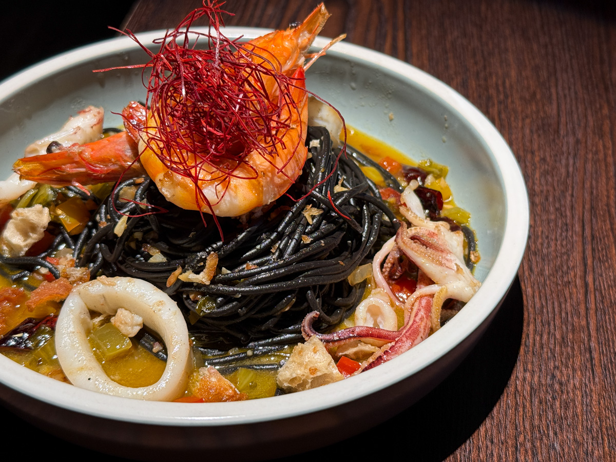 【Hoda Bistro】台北信義評分最高的平價餐酒館美食推薦，多款精緻料理與特色調酒，台北信義約會聚餐首選餐廳