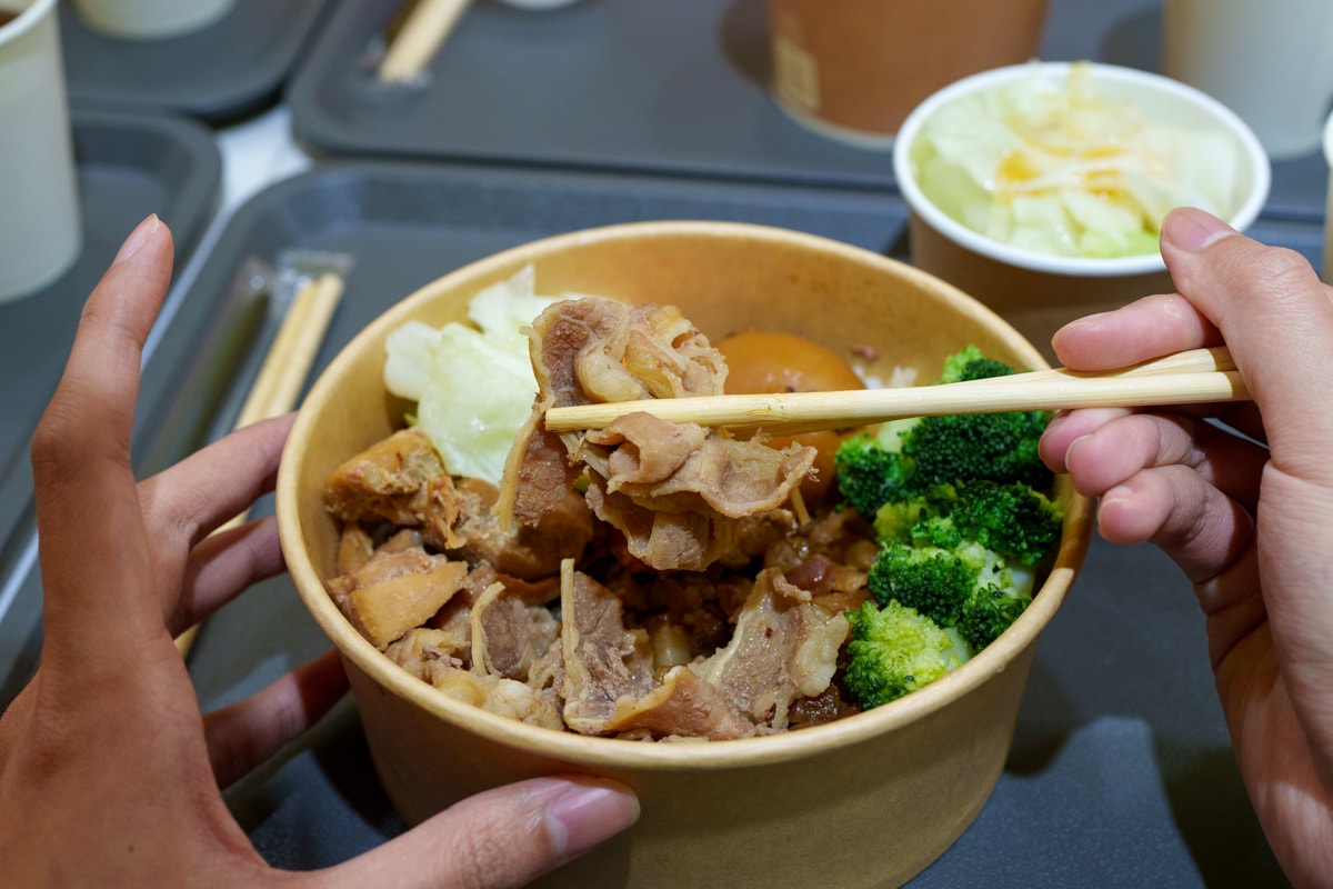 【小鹿亭】台北公館美食餐廳推薦,特色必點咖哩飯、滷肉飯,內用紅茶可續杯!湯品跟咖哩醬免費加一次! - 第29張圖 【小鹿亭】台北公館美食餐廳推薦,特色必點咖哩飯、滷肉飯,內用紅茶可續杯!湯品跟咖哩醬免費加一次!