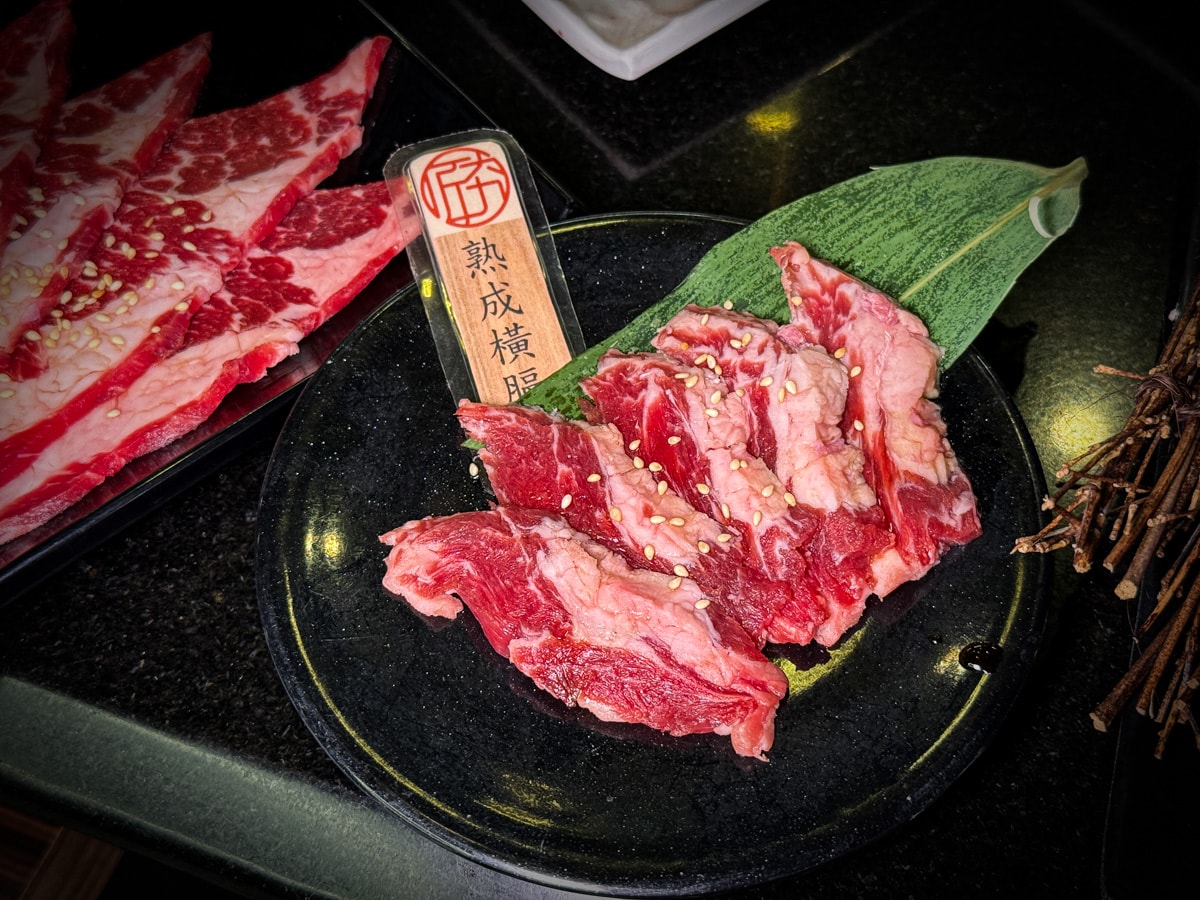 【匠夯日式無煙燒肉】桃園燒烤吃到飽美食推薦，3分鐘內送上所有肉盤否則就送你免費吃肉！689元起享受火烤兩吃頂級饗宴