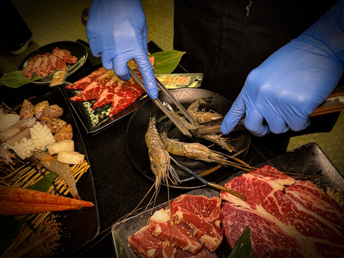 【匠夯日式無煙燒肉】桃園燒烤吃到飽美食推薦，3分鐘內送上所有肉盤否則就送你免費吃肉！689元起享受火烤兩吃頂級饗宴