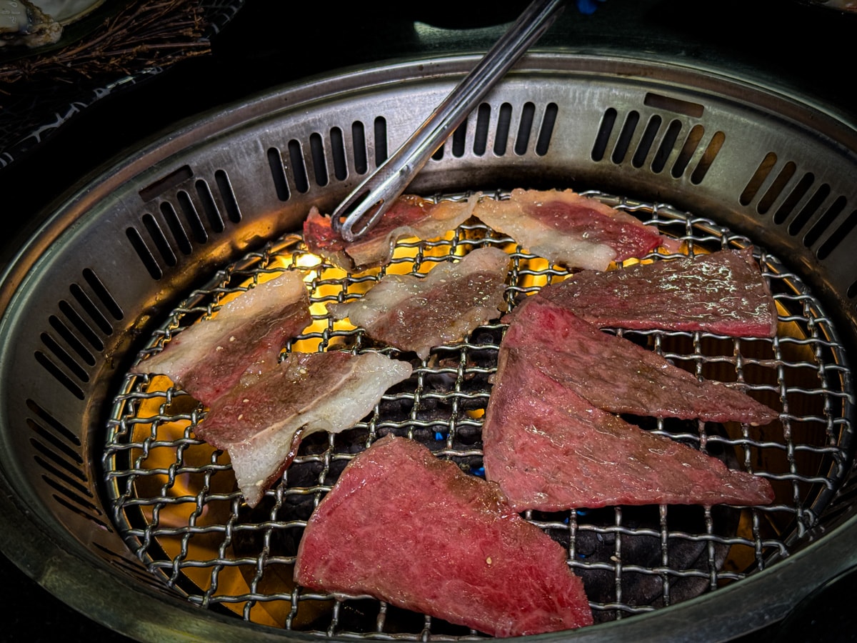 【匠夯日式無煙燒肉】桃園燒烤吃到飽美食推薦，3分鐘內送上所有肉盤否則就送你免費吃肉！689元起享受火烤兩吃頂級饗宴