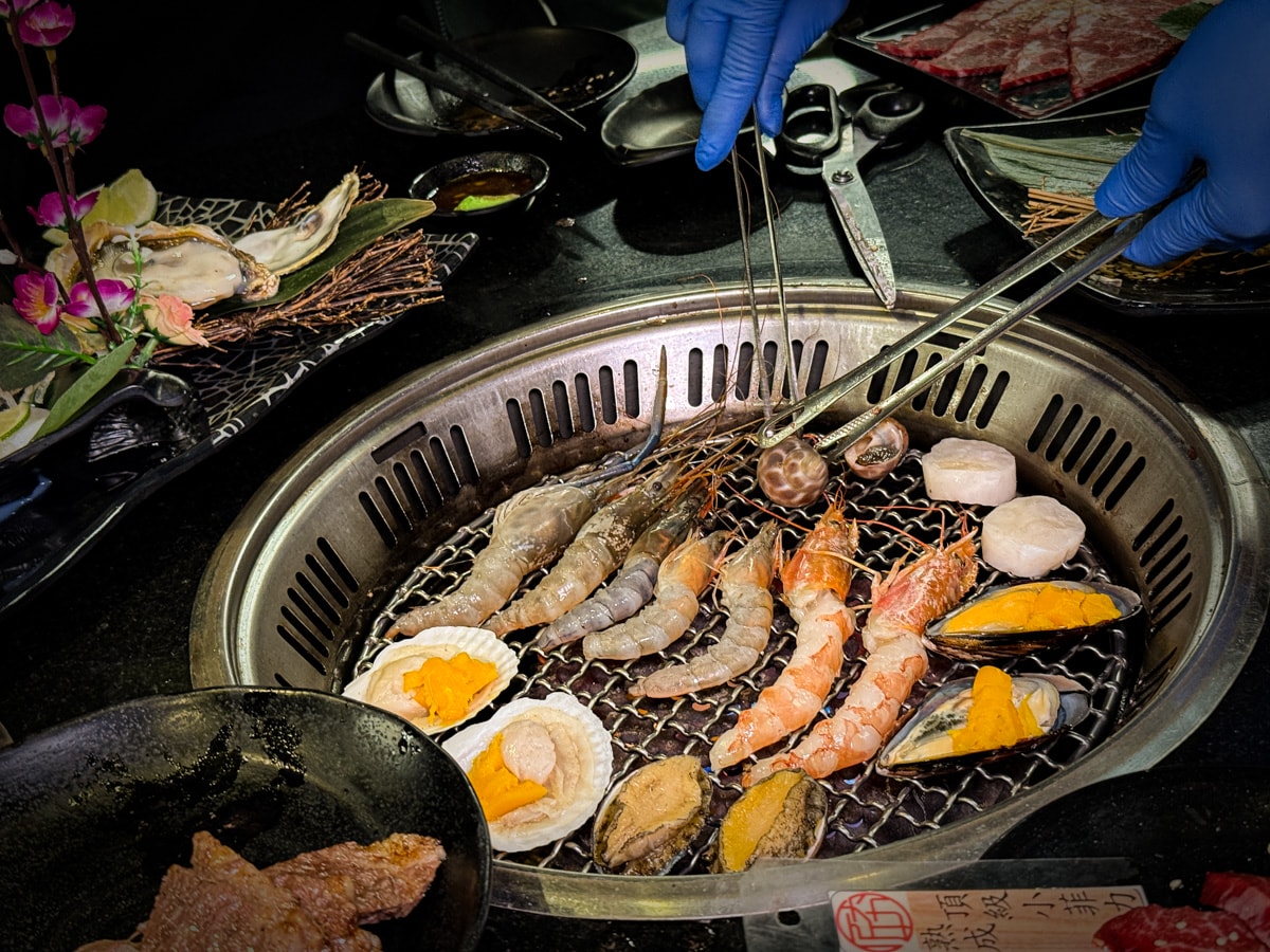 【匠夯日式無煙燒肉】桃園燒烤吃到飽美食推薦，3分鐘內送上所有肉盤否則就送你免費吃肉！689元起享受火烤兩吃頂級饗宴