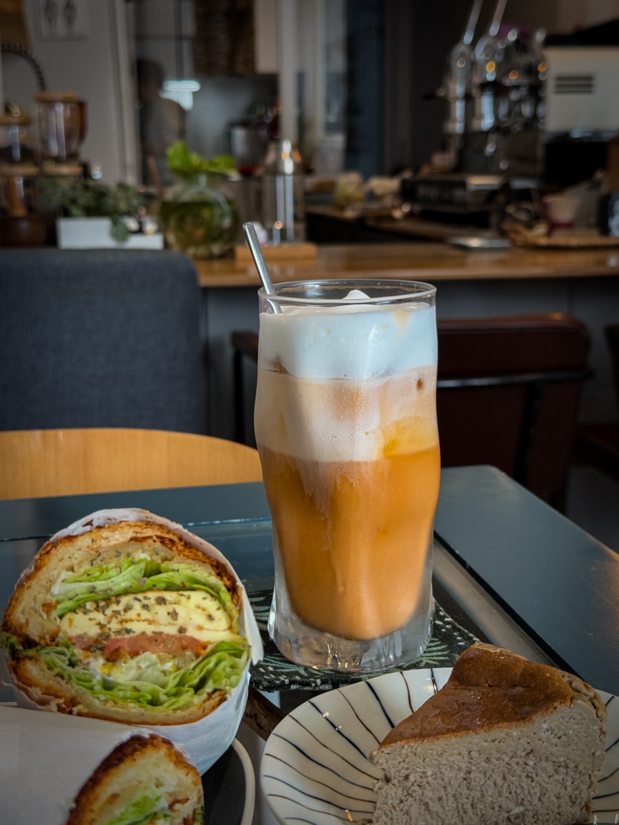 【Share House Cafe】台南新美街咖啡廳推薦，手作輕食甜點與單品咖啡，特色質感老宅咖啡廳