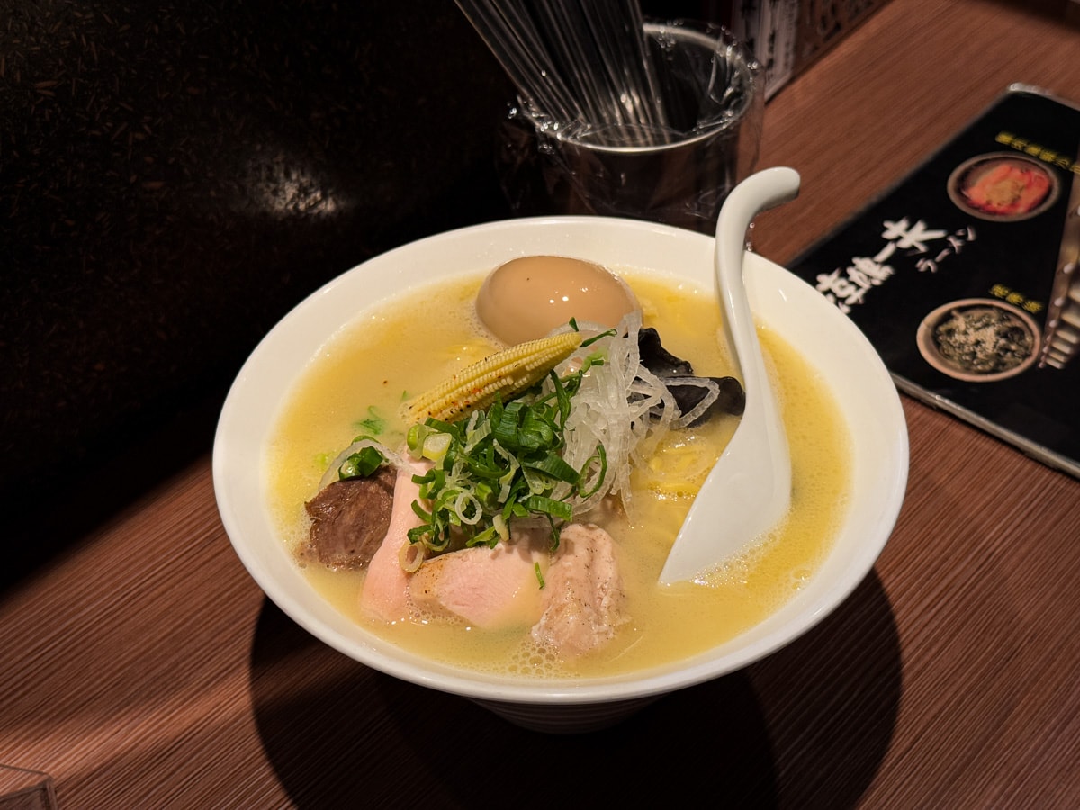 【淳鳩一夫拉麵】台南中西區拉麵美食推薦，250元起享受客製化拉麵，在地人唯一指名排隊拉麵店！