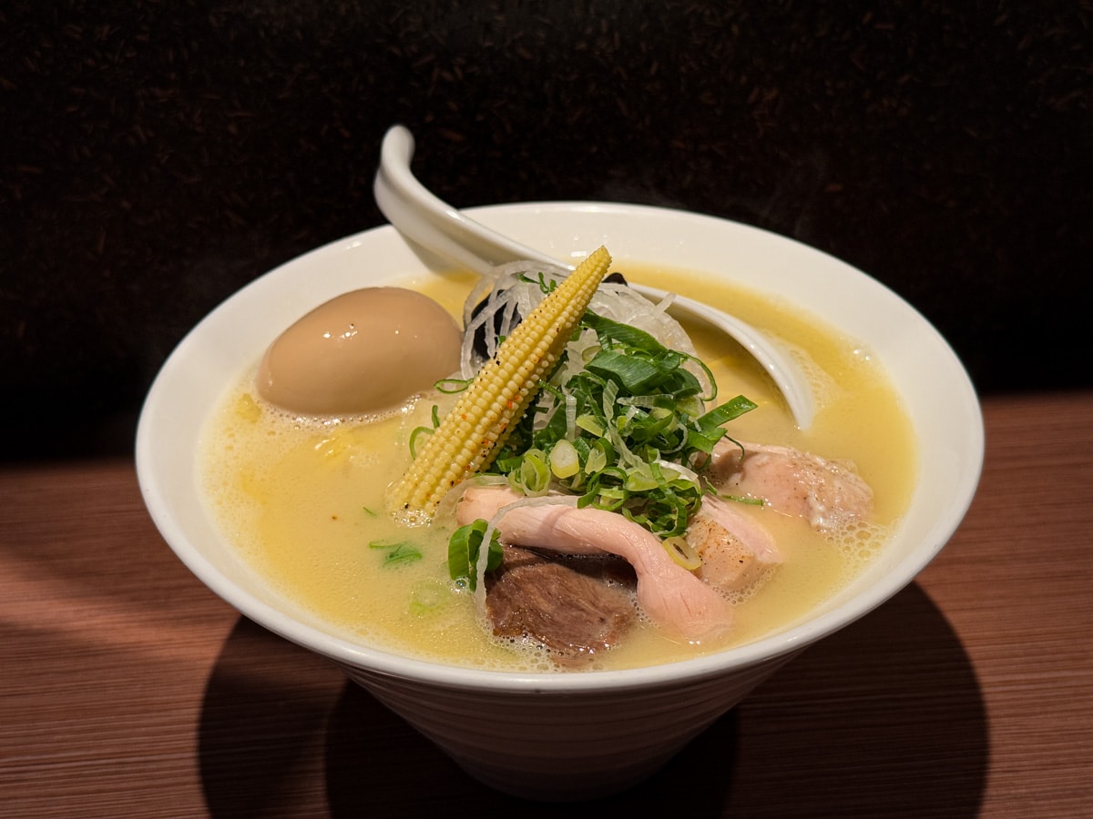 【淳鳩一夫拉麵】台南中西區拉麵美食推薦，250元起享受客製化拉麵，在地人唯一指名排隊拉麵店！