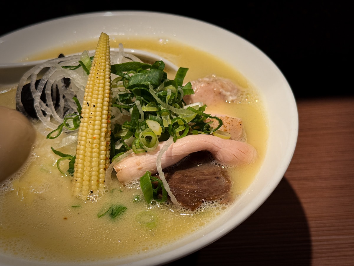 【淳鳩一夫拉麵】台南中西區拉麵美食推薦，250元起享受客製化拉麵，在地人唯一指名排隊拉麵店！
