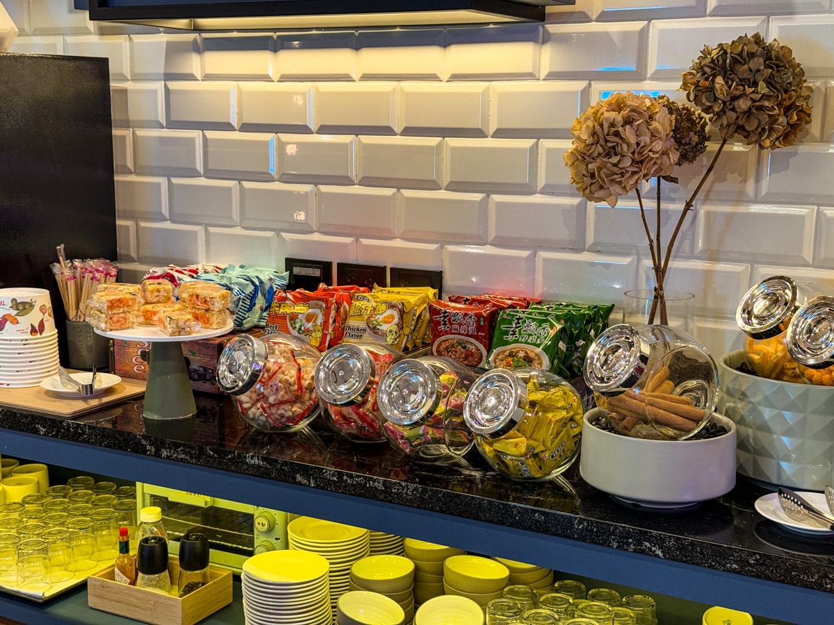 【南兜漫旅】台南評分最高商旅住宿推薦，絕美質感四大房型，復古典雅私房混搭的時尚旅宿！