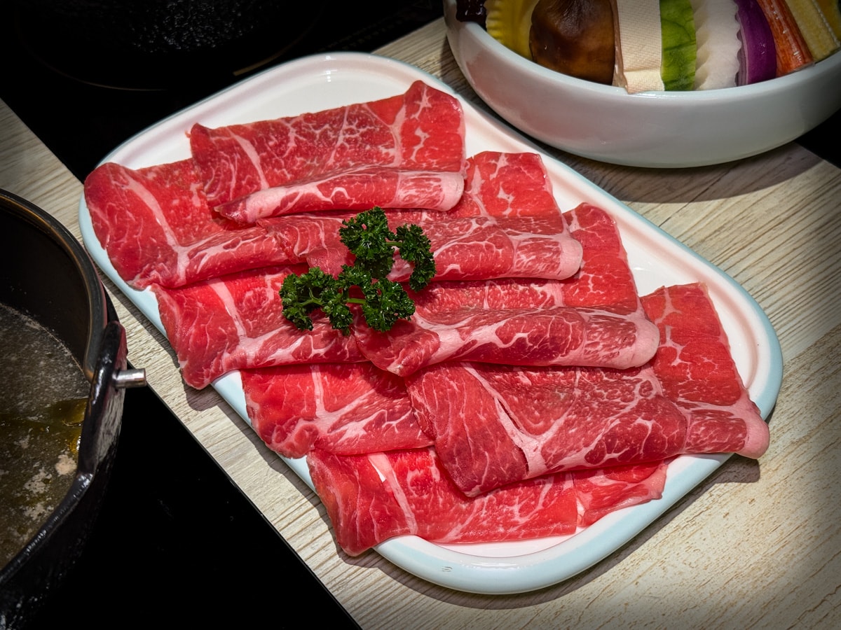 【旺鍋】板橋府中人氣火鍋推薦，超精緻單點鍋物套餐保證營養豐盛，營業到兩點的府中宵夜餐廳首選！