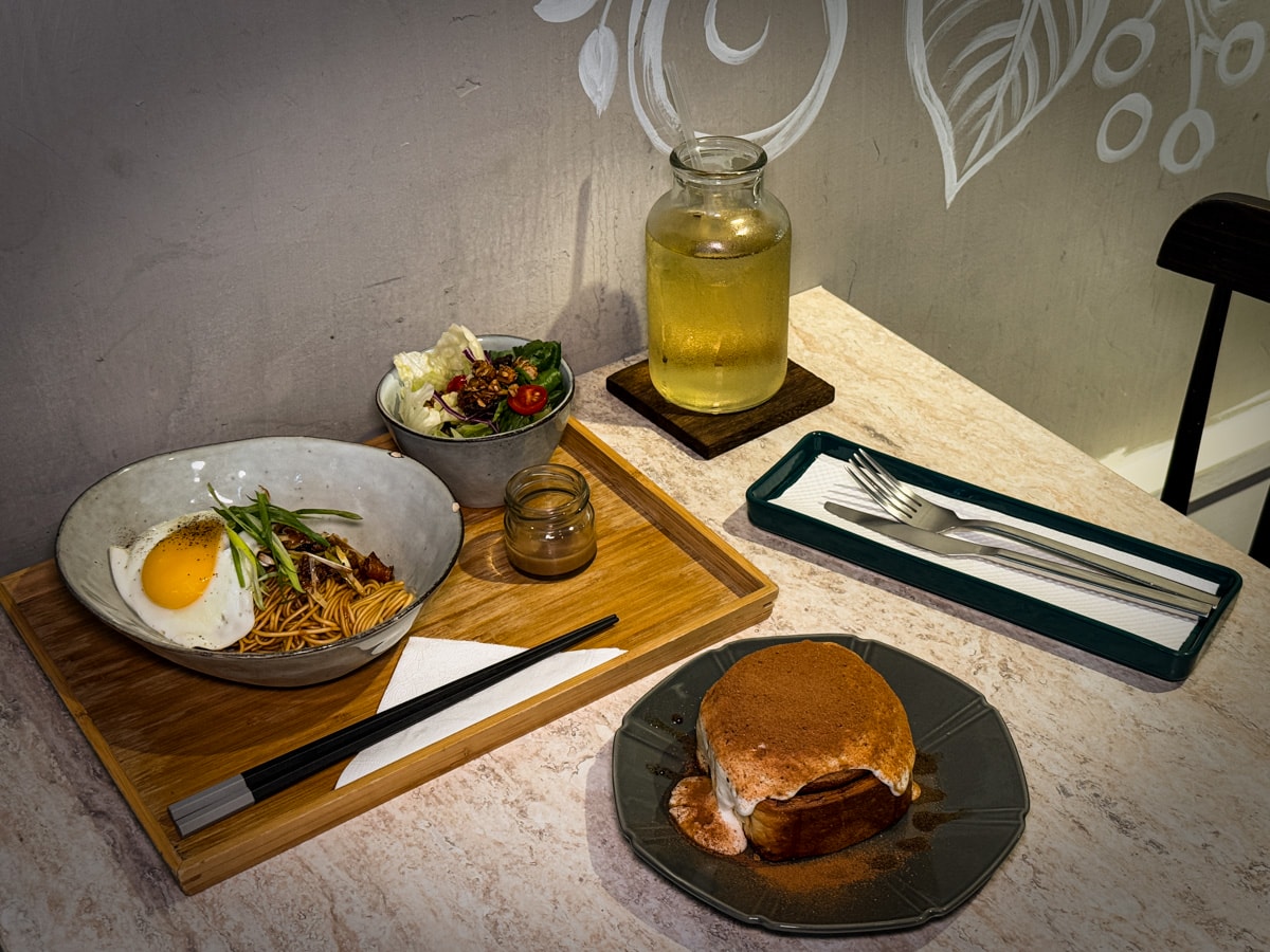 【Gooday Cafe】高雄三多商圈咖啡廳美食推薦，特色輕食套餐與多款手作甜點，前鎮區包場聚會餐廳首選