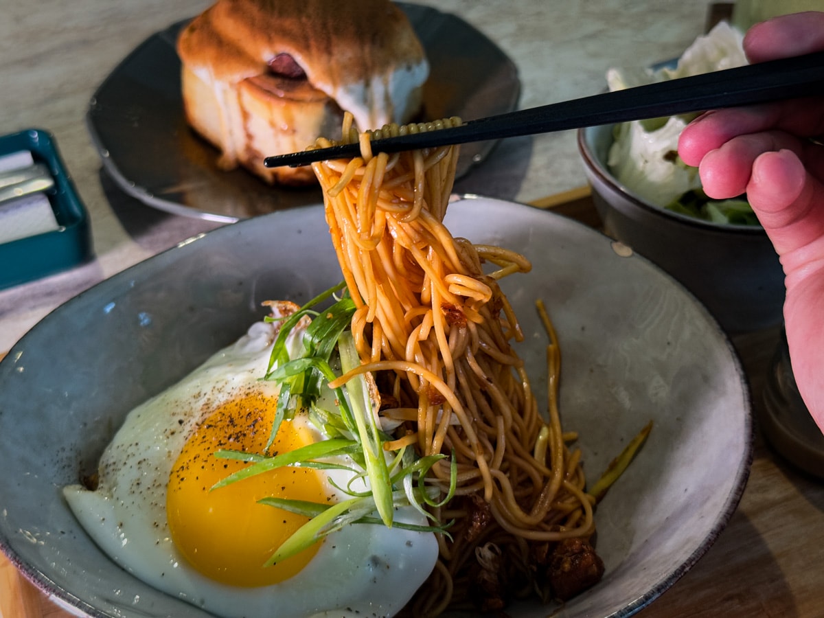 【Gooday Cafe】高雄三多商圈咖啡廳美食推薦，特色輕食套餐與多款手作甜點，前鎮區包場聚會餐廳首選