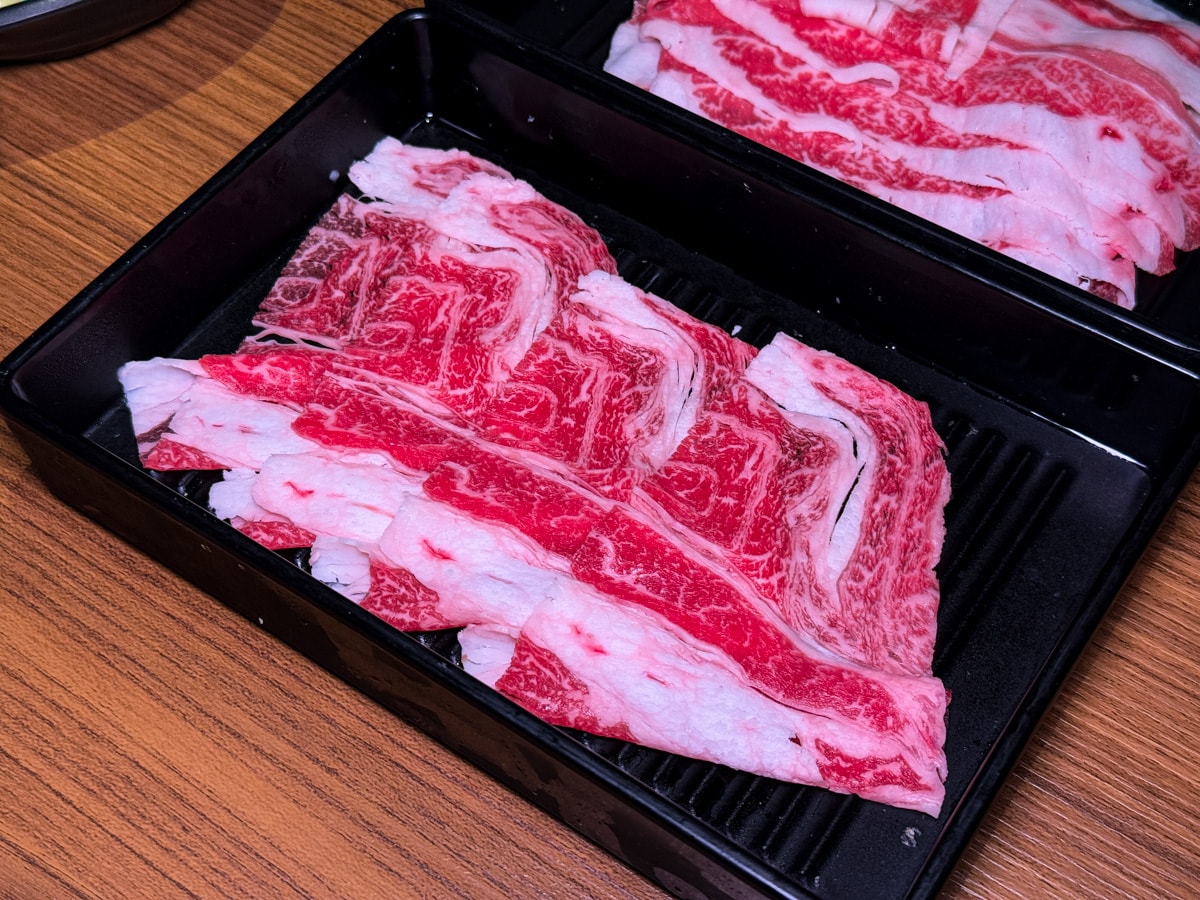 【一番地壽喜燒】台北古亭人氣壽喜燒吃到飽推薦,平日午餐548元起,頂級肉品搭配多元蔬菜、飲料自助吧 - 第23張圖 【一番地壽喜燒】台北古亭人氣壽喜燒吃到飽推薦,平日午餐548元起,頂級肉品搭配多元蔬菜、飲料自助吧