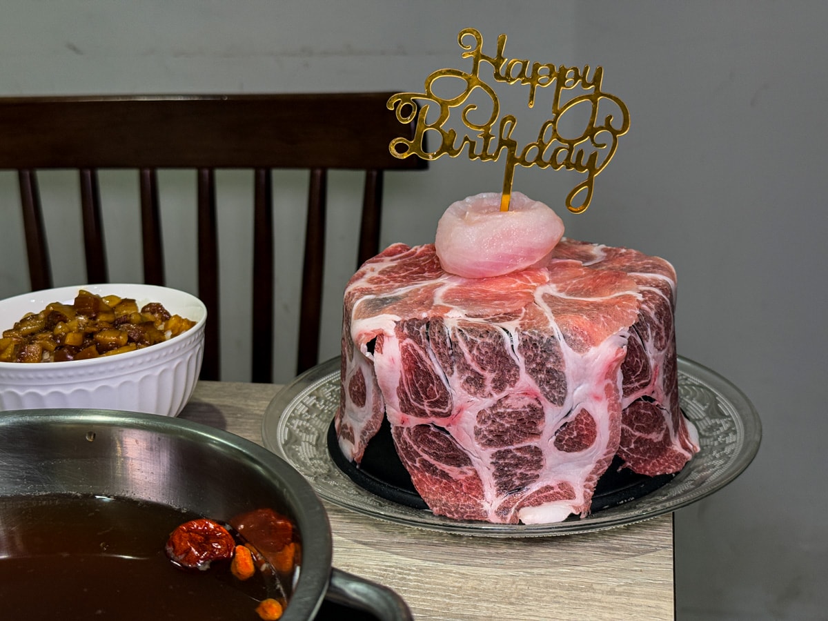 【初殿鍋物】台北永春站人氣火鍋美食推薦，平日套餐299元起，信義區必吃的平價火鍋餐廳推薦！
