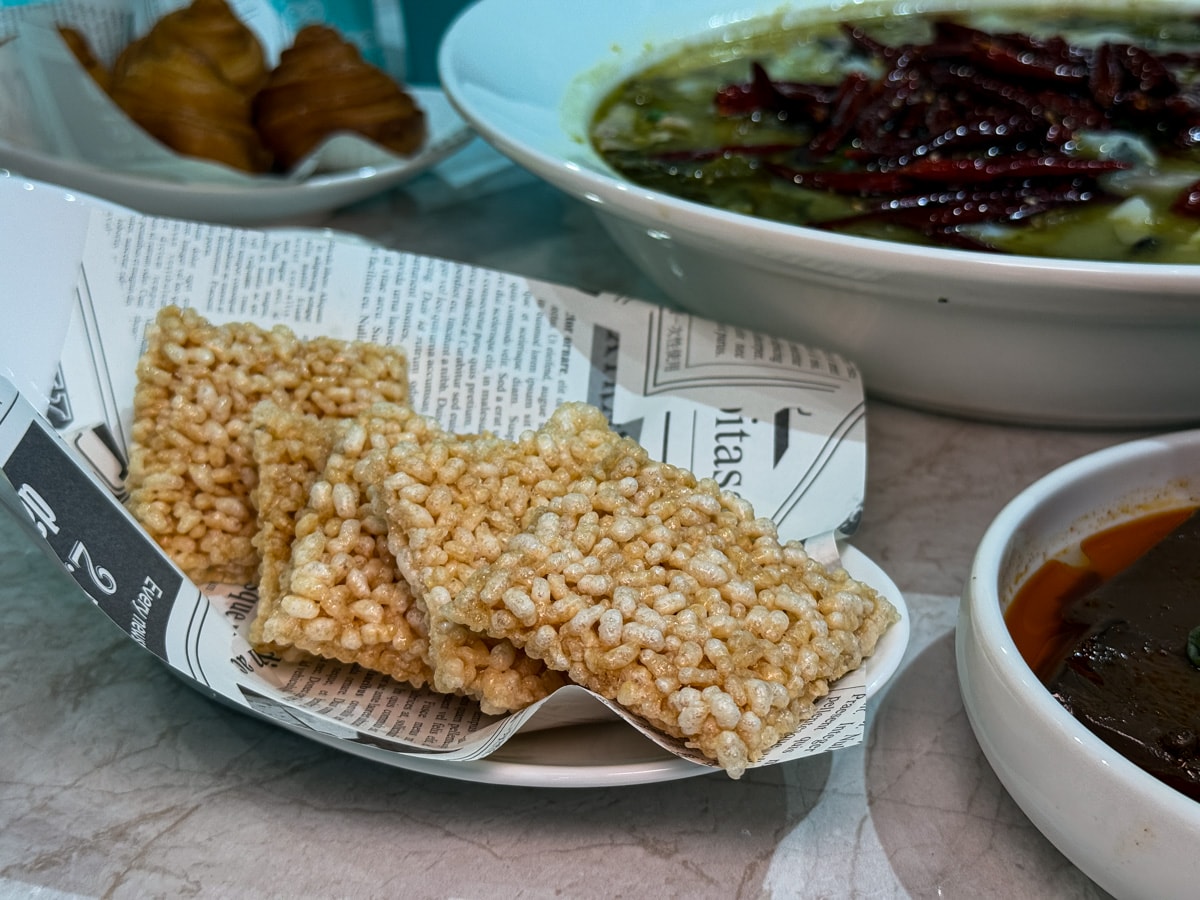 【狂一鍋酸菜魚】西門必吃酸菜魚美食餐廳推薦，550元起大啖爆紅的年輕時尚酸菜魚，品狂一鍋美學一生