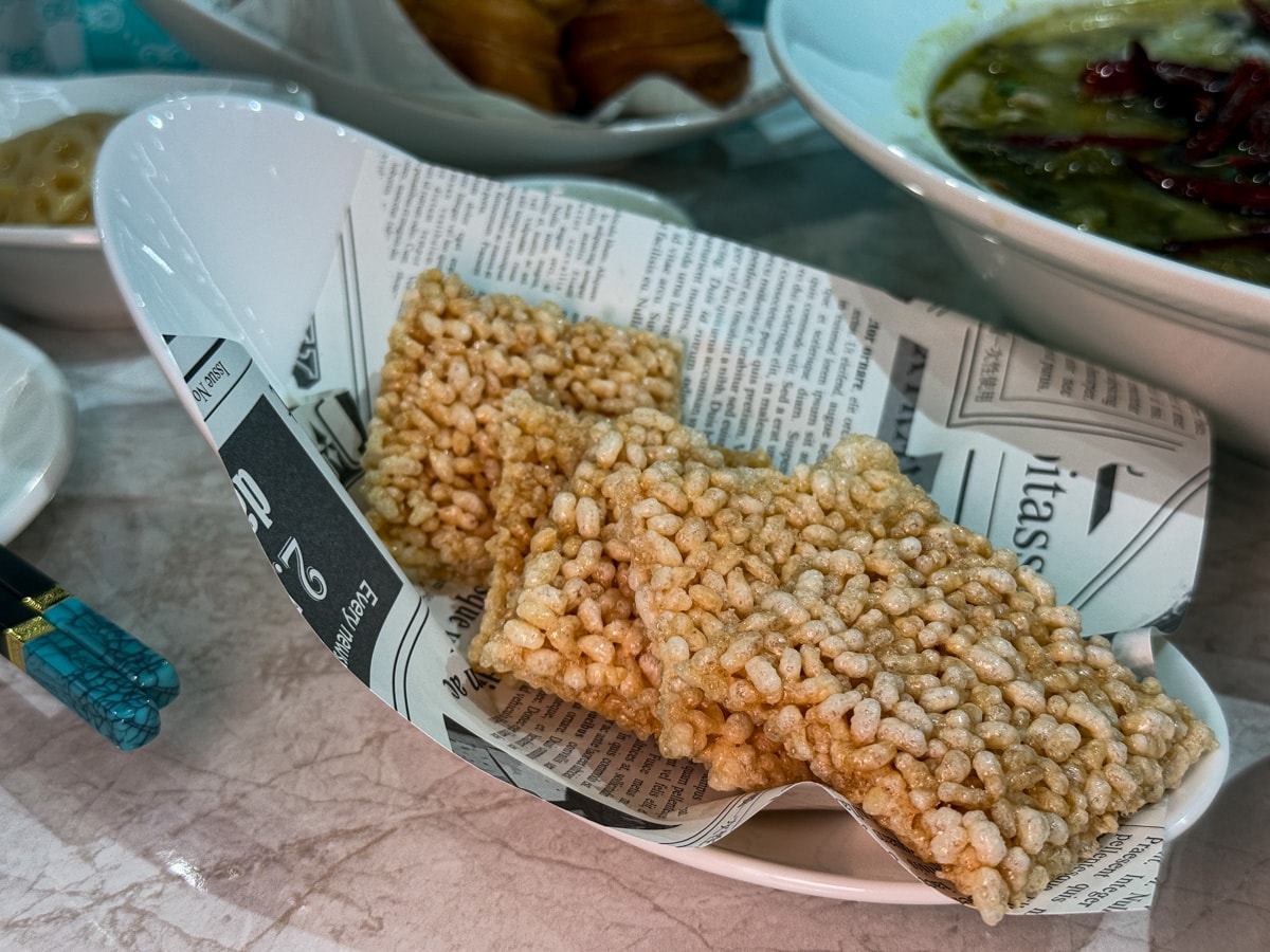 【狂一鍋酸菜魚】西門必吃酸菜魚美食餐廳推薦，550元起大啖爆紅的年輕時尚酸菜魚，品狂一鍋美學一生