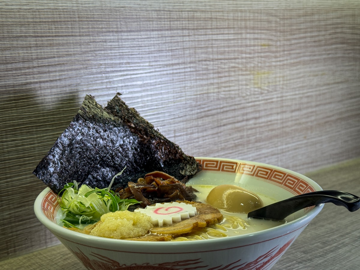 【麵屋堂本】中壢超人氣必吃拉麵美食推薦，190元起內用免費續麵一次，客製化調整麵條與口味
