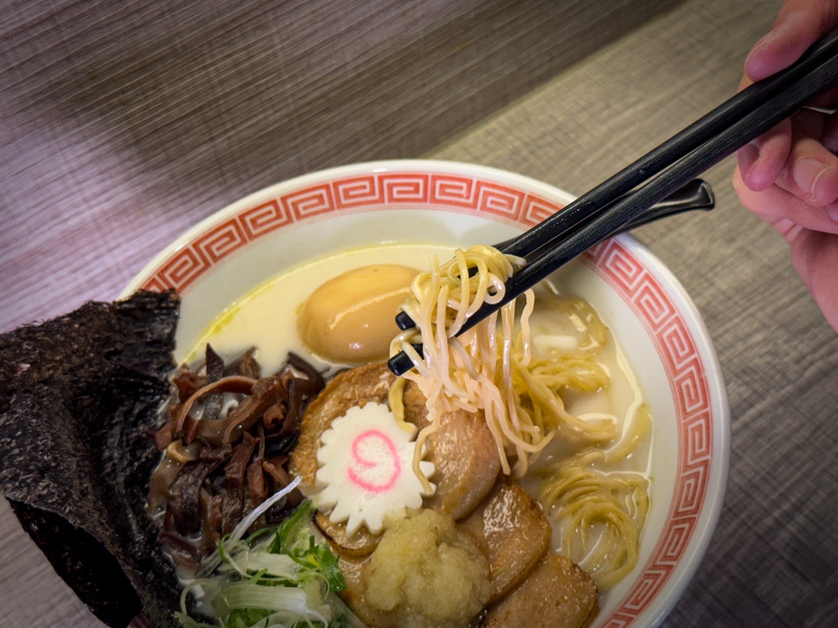 【麵屋堂本】中壢超人氣必吃拉麵美食推薦，190元起內用免費續麵一次，客製化調整麵條與口味