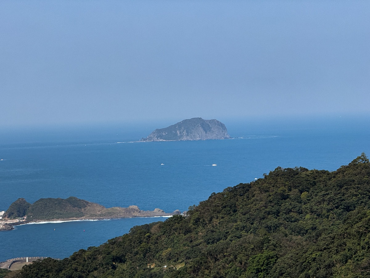 【九份老街攻略】一日遊必吃美食、瑞芳交通、住宿推薦！私藏拍照點全收錄