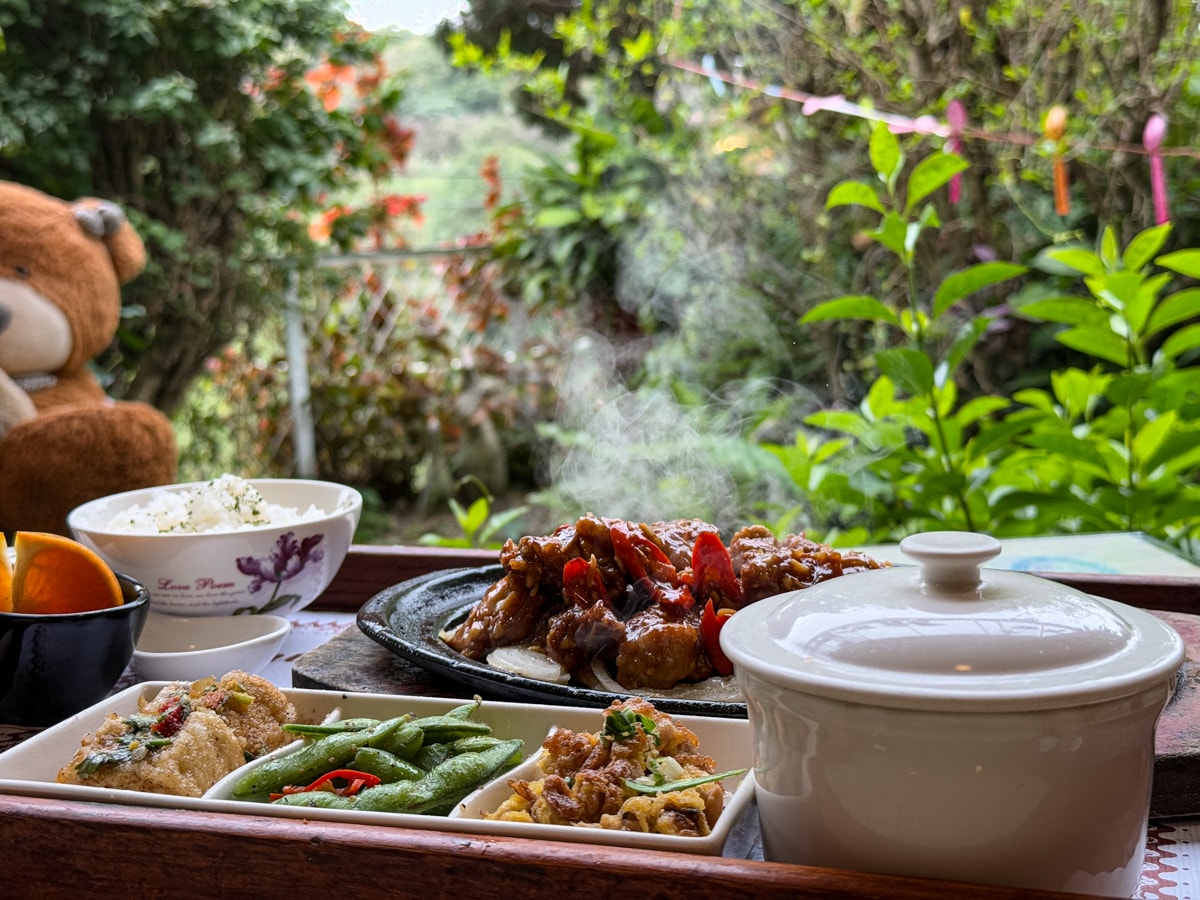 【幸福王國庭園餐廳】新北三芝秘境餐廳美食推薦，在地深耕15年的職人料理，450元起大啖精緻套餐！