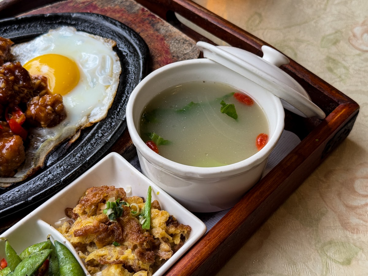 【幸福王國庭園餐廳】新北三芝秘境餐廳美食推薦，在地深耕15年的職人料理，450元起大啖精緻套餐！