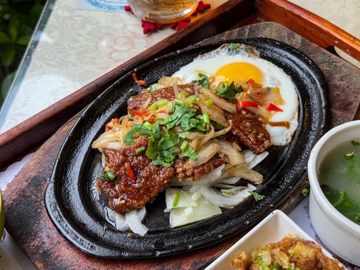 【幸福王國庭園餐廳】新北三芝秘境餐廳美食推薦，在地深耕15年的職人料理，450元起大啖精緻套餐！