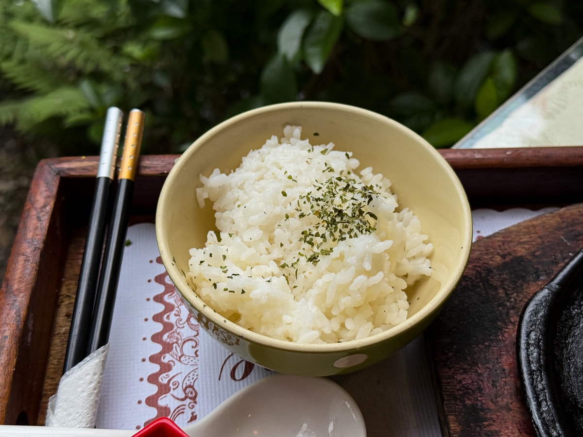 【幸福王國庭園餐廳】新北三芝秘境餐廳美食推薦，在地深耕15年的職人料理，450元起大啖精緻套餐！