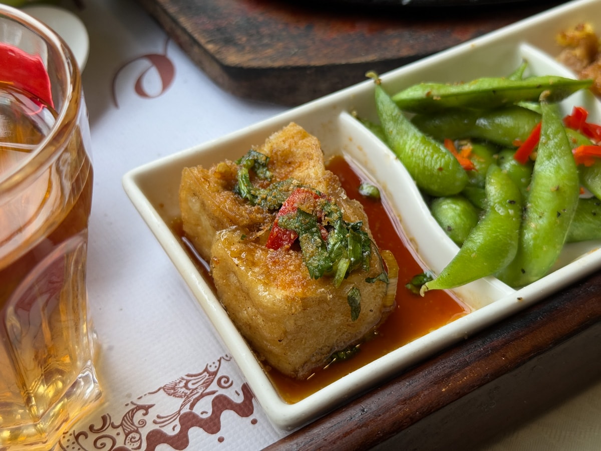 【幸福王國庭園餐廳】新北三芝秘境餐廳美食推薦，在地深耕15年的職人料理，450元起大啖精緻套餐！