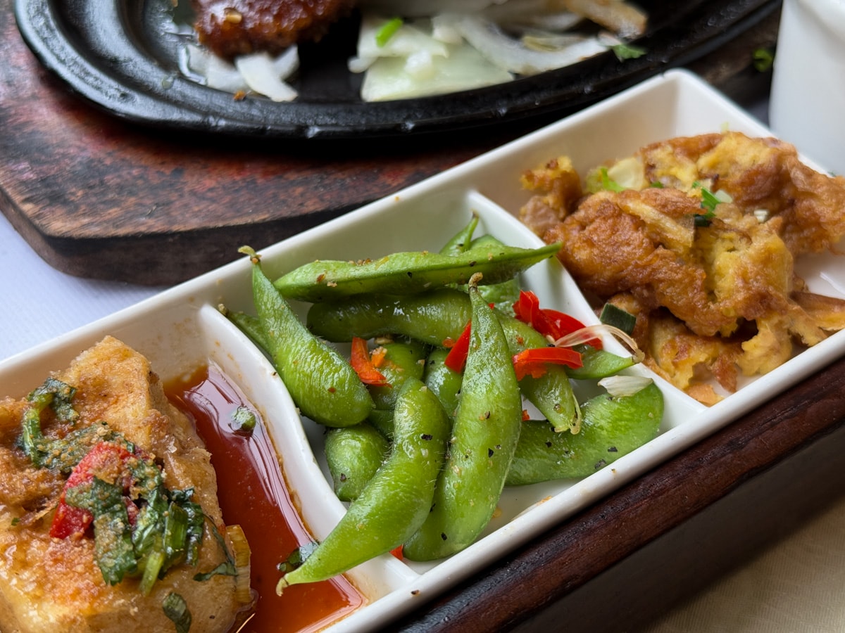 【幸福王國庭園餐廳】新北三芝秘境餐廳美食推薦，在地深耕15年的職人料理，450元起大啖精緻套餐！