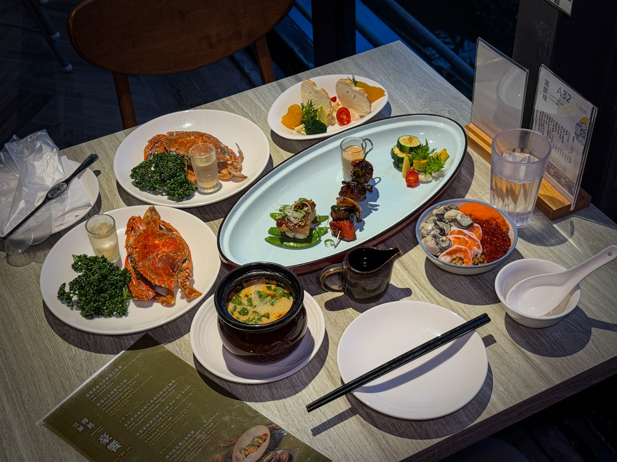 【煙波花時間-宜蘭傳藝】宜蘭評分最高的住宿飯店推薦，一泊二饗夜宿宜蘭傳藝園區，全台唯一藝城古遊飯店！