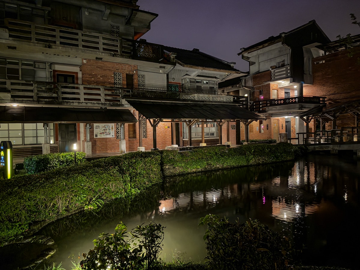 【煙波花時間-宜蘭傳藝】宜蘭評分最高的住宿飯店推薦，一泊二饗夜宿宜蘭傳藝園區，全台唯一藝城古遊飯店！