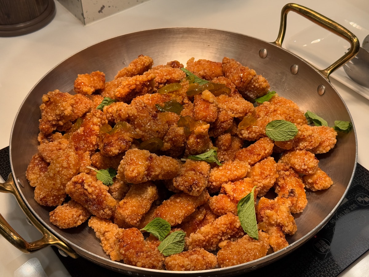 【煙波花時間-宜蘭傳藝】宜蘭評分最高的住宿飯店推薦，一泊二饗夜宿宜蘭傳藝園區，全台唯一藝城古遊飯店！