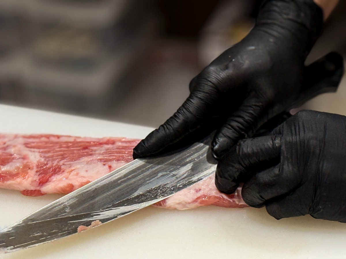 【燒肉政宗】新北中和必吃燒肉推薦，現場手切嚴選頂級肉品！內用小菜無限續，舌尖上的美味饗宴！