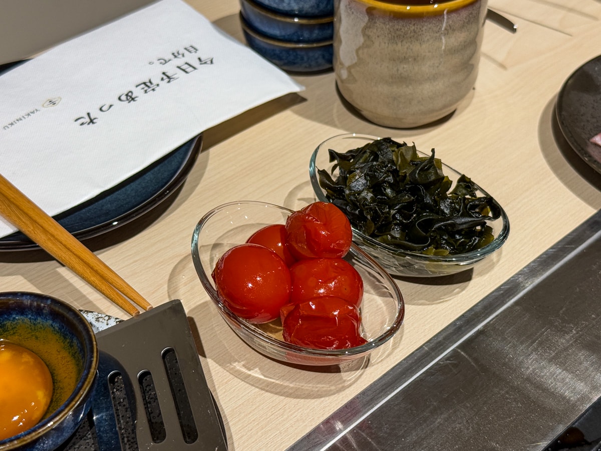 【燒肉政宗】新北中和必吃燒肉推薦，現場手切嚴選頂級肉品！內用小菜無限續，舌尖上的美味饗宴！