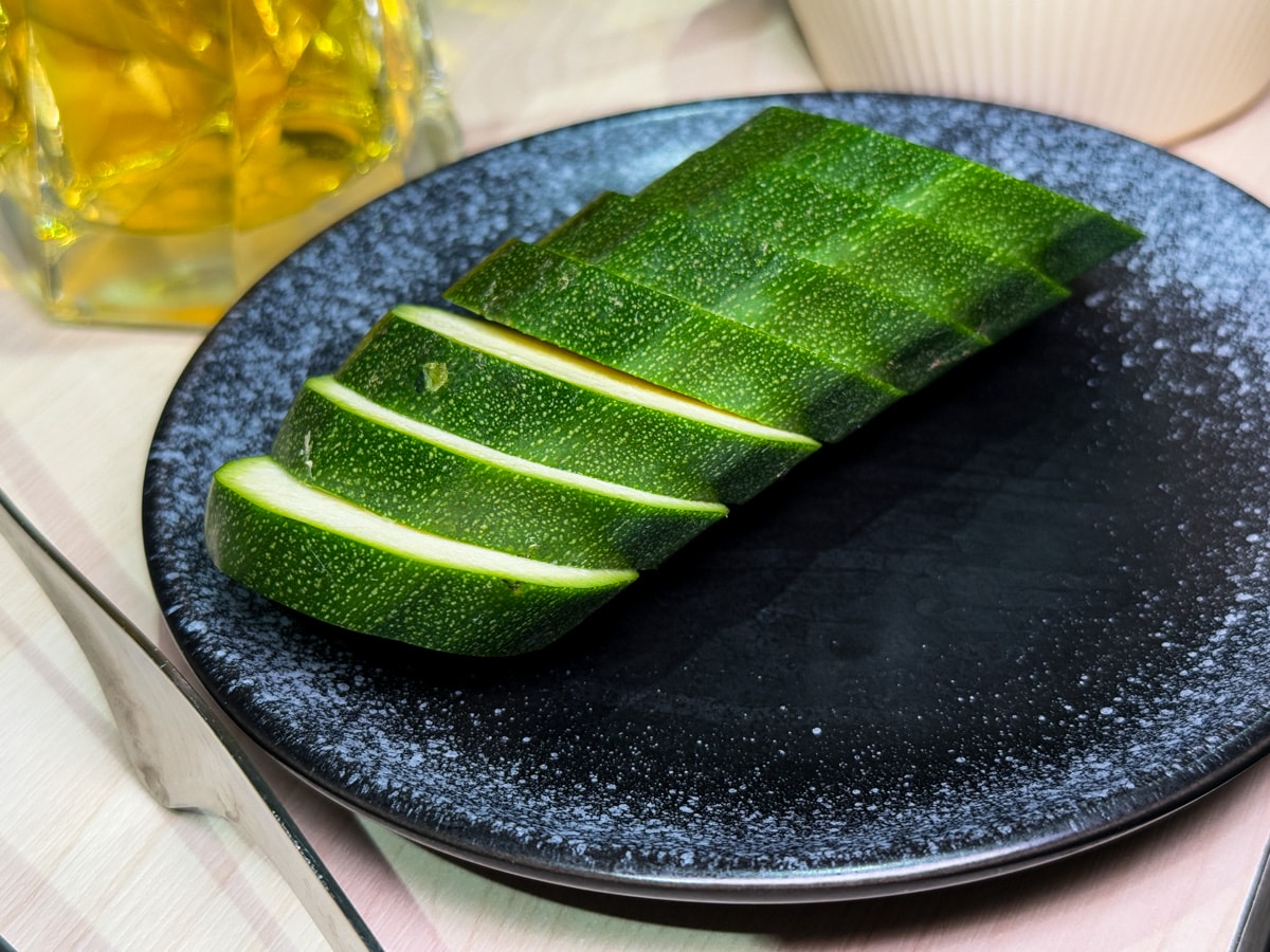 【燒肉政宗】新北中和必吃燒肉推薦，現場手切嚴選頂級肉品！內用小菜無限續，舌尖上的美味饗宴！