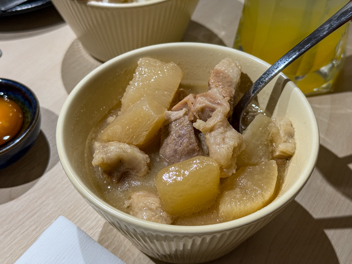 【燒肉政宗】新北中和必吃燒肉推薦，現場手切嚴選頂級肉品！內用小菜無限續，舌尖上的美味饗宴！