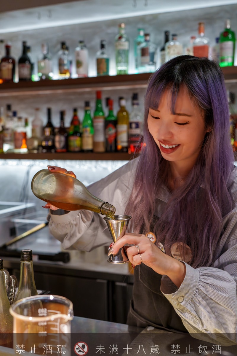 【無心戒酒互助會-武昌分會】台北西門人氣酒吧推薦,酒精狂徒必喝獨家特製PUNCH!台灣主題特色調酒搭配下酒菜 - 第15張圖 【無心戒酒互助會-武昌分會】台北西門人氣酒吧推薦,酒精狂徒必喝獨家特製PUNCH!台灣主題特色調酒搭配下酒菜