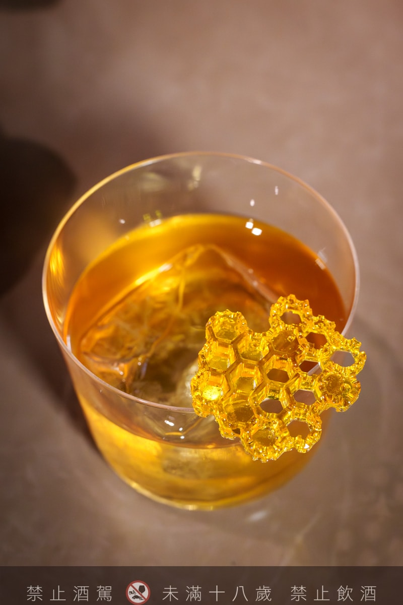 【無心戒酒互助會-武昌分會】台北西門人氣酒吧推薦,酒精狂徒必喝獨家特製PUNCH!台灣主題特色調酒搭配下酒菜 - 第44張圖 【無心戒酒互助會-武昌分會】台北西門人氣酒吧推薦,酒精狂徒必喝獨家特製PUNCH!台灣主題特色調酒搭配下酒菜