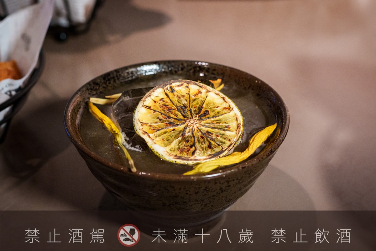 【無心戒酒互助會-武昌分會】台北西門人氣酒吧推薦,酒精狂徒必喝獨家特製PUNCH!台灣主題特色調酒搭配下酒菜 - 第45張圖 【無心戒酒互助會-武昌分會】台北西門人氣酒吧推薦,酒精狂徒必喝獨家特製PUNCH!台灣主題特色調酒搭配下酒菜